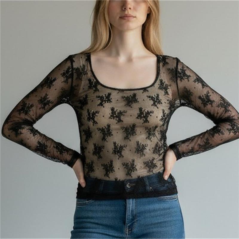 maglia con scollo arrotondato e dettagli in pizzo velata